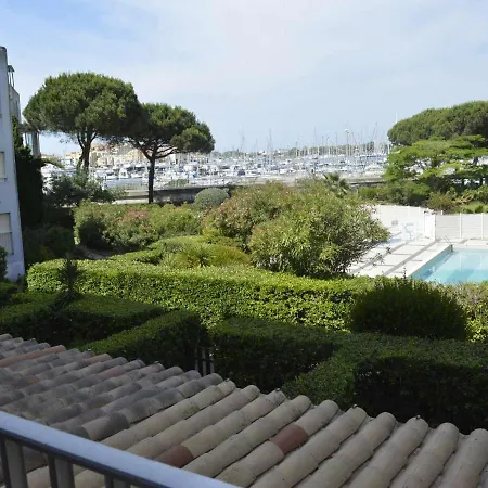 Appartement Cap D'Agde, 1 Piece, 2 Personnes - Fr-1-249-343 *