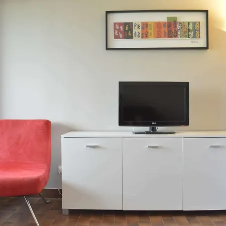 Appartement Cap D'Agde, 1 Piece, 2 Personnes - Fr-1-249-343